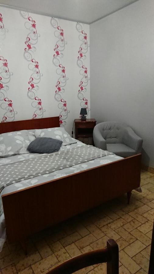 Oldani Apartment Antran Exterior photo